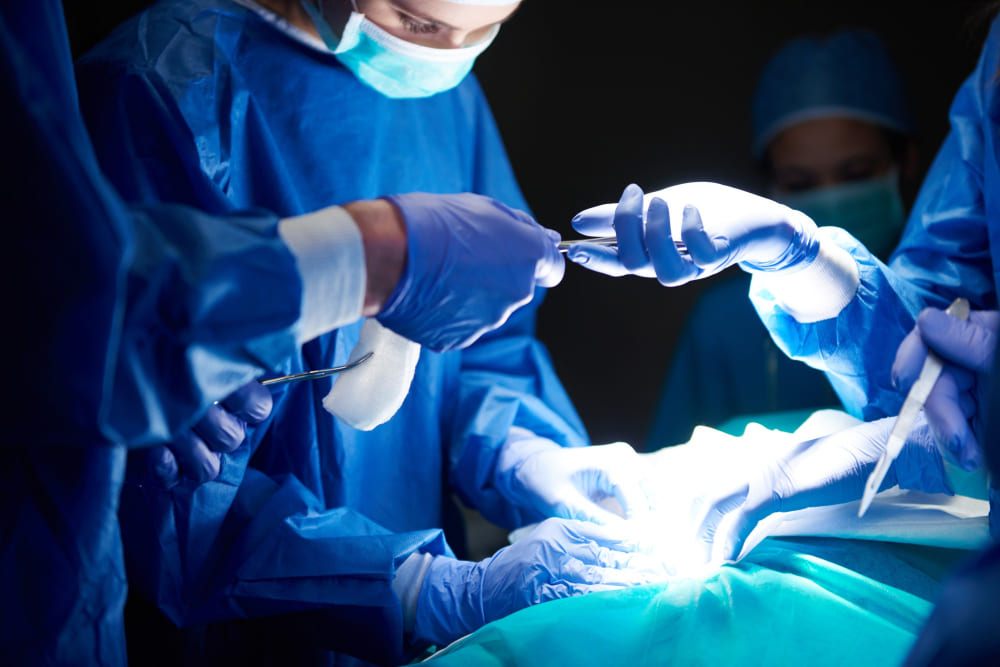 Cirugía para Tratar Mielopatía Cervical: Restaurando la Función Nerviosa