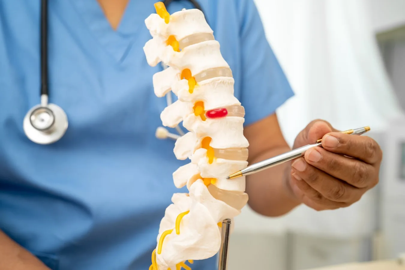 Especialista en el tratamiento de la discopatía lumbar en CDMX